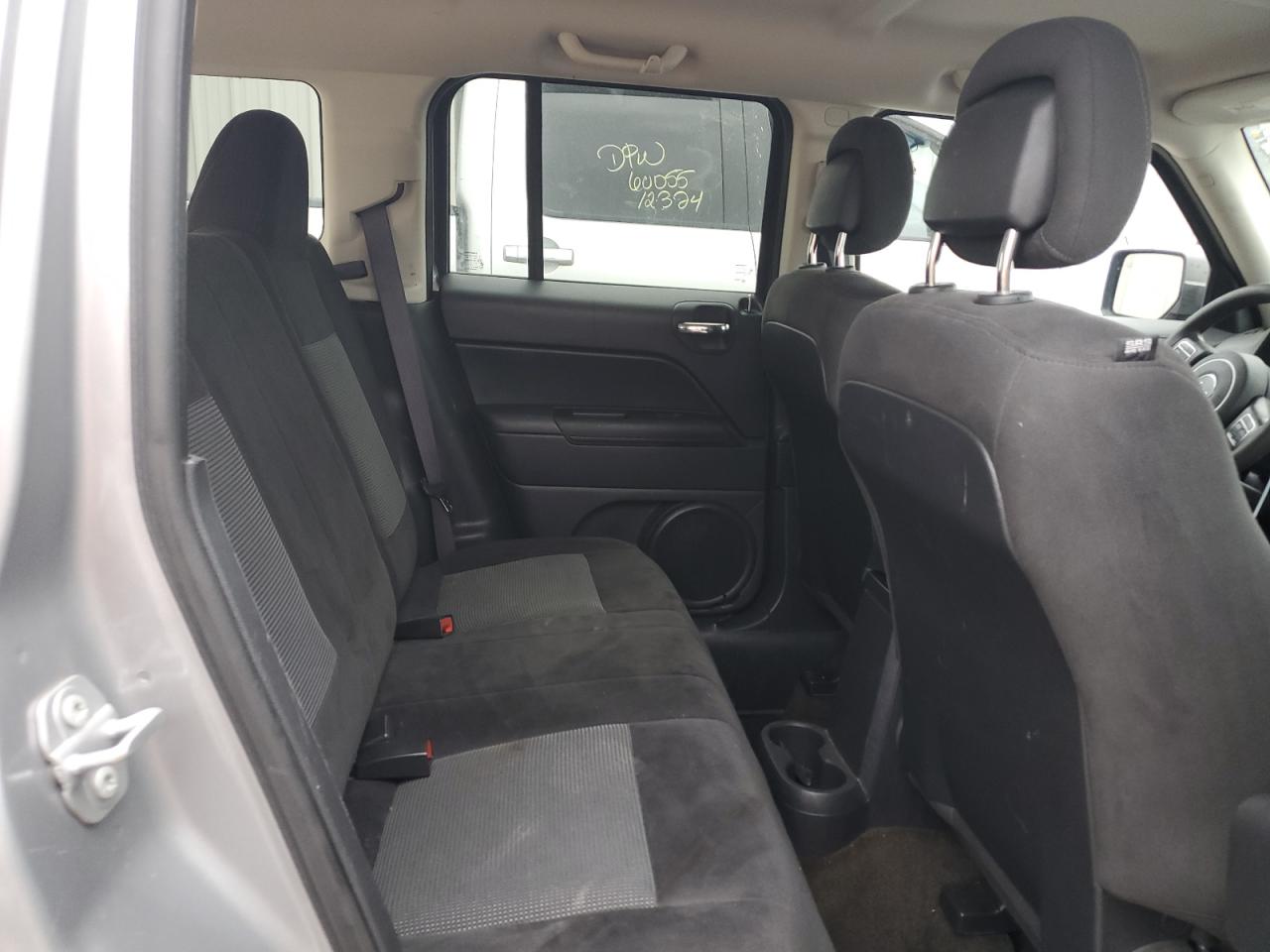 2017 Jeep Liberty (Patriot) - Image 11