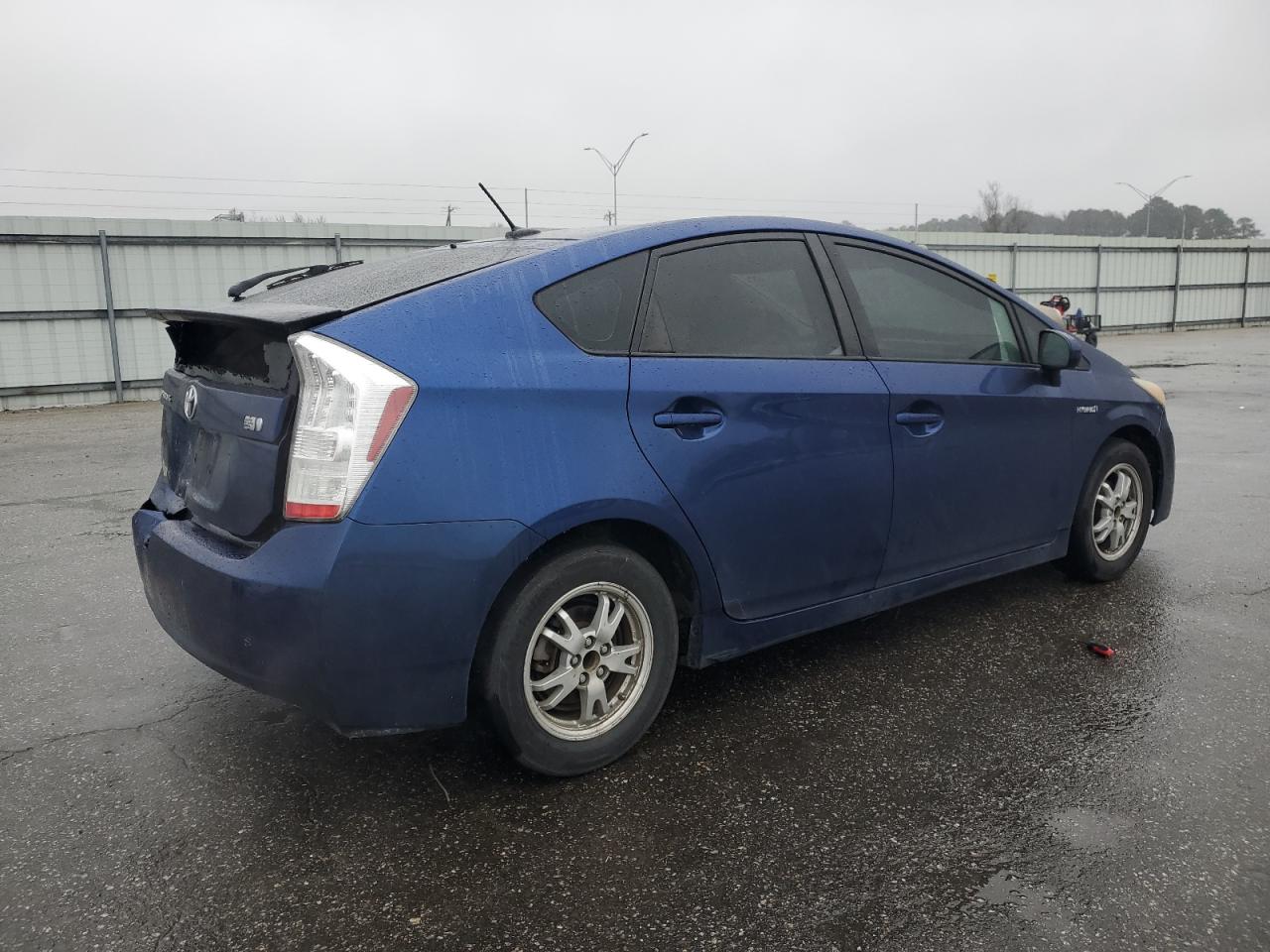 2011 Toyota Prius - Image 3
