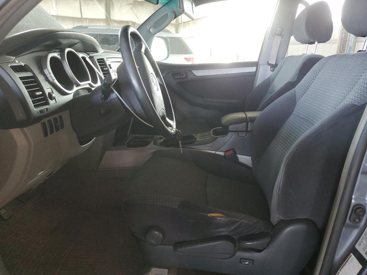 2004 Toyota 4Runner - Image 7