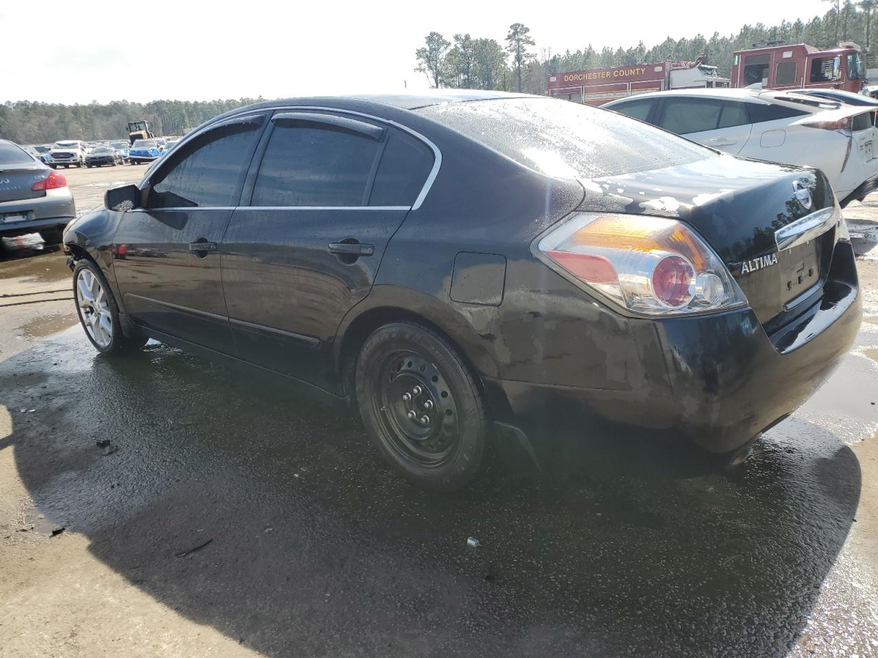 2010 Nissan Altima - Image 2