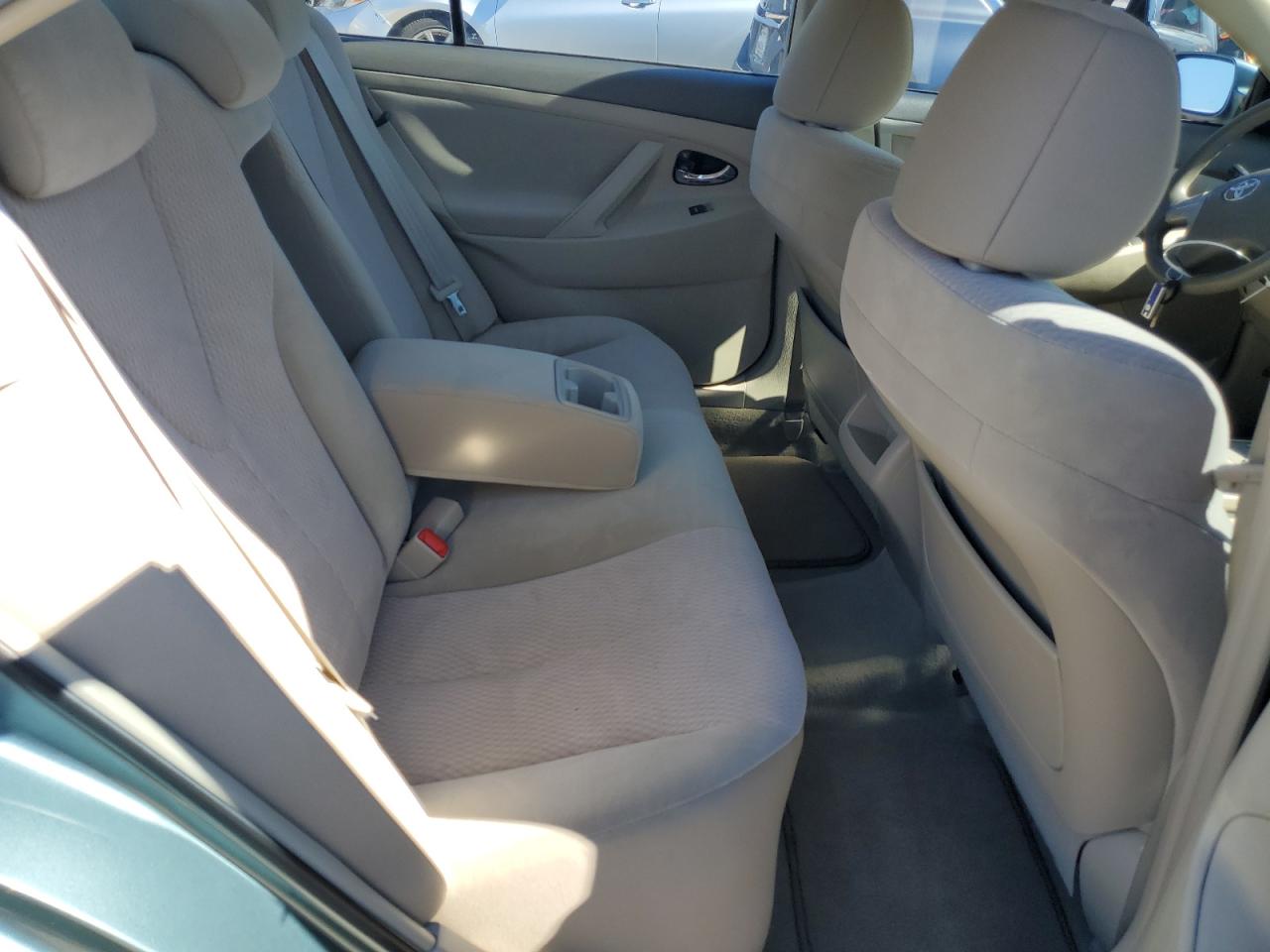 2011 Toyota Camry - Image 10