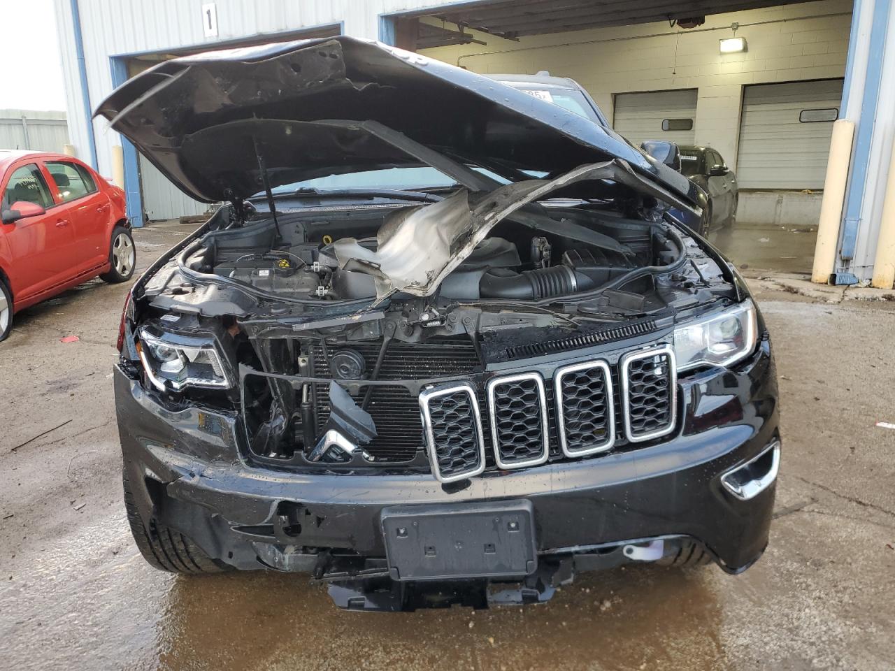 2018 Jeep Grand Cherokee - Image 5