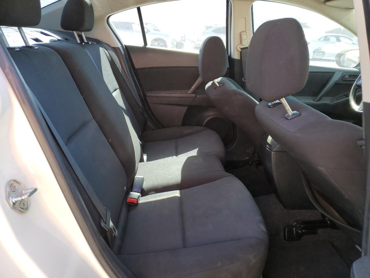 2011 Mazda 3 - Image 10
