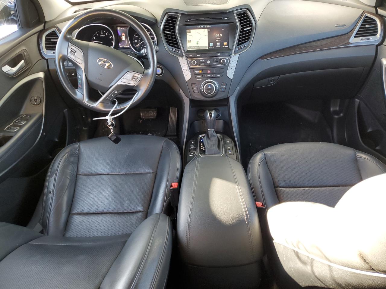 2017 Hyundai Santa Fe - Image 8