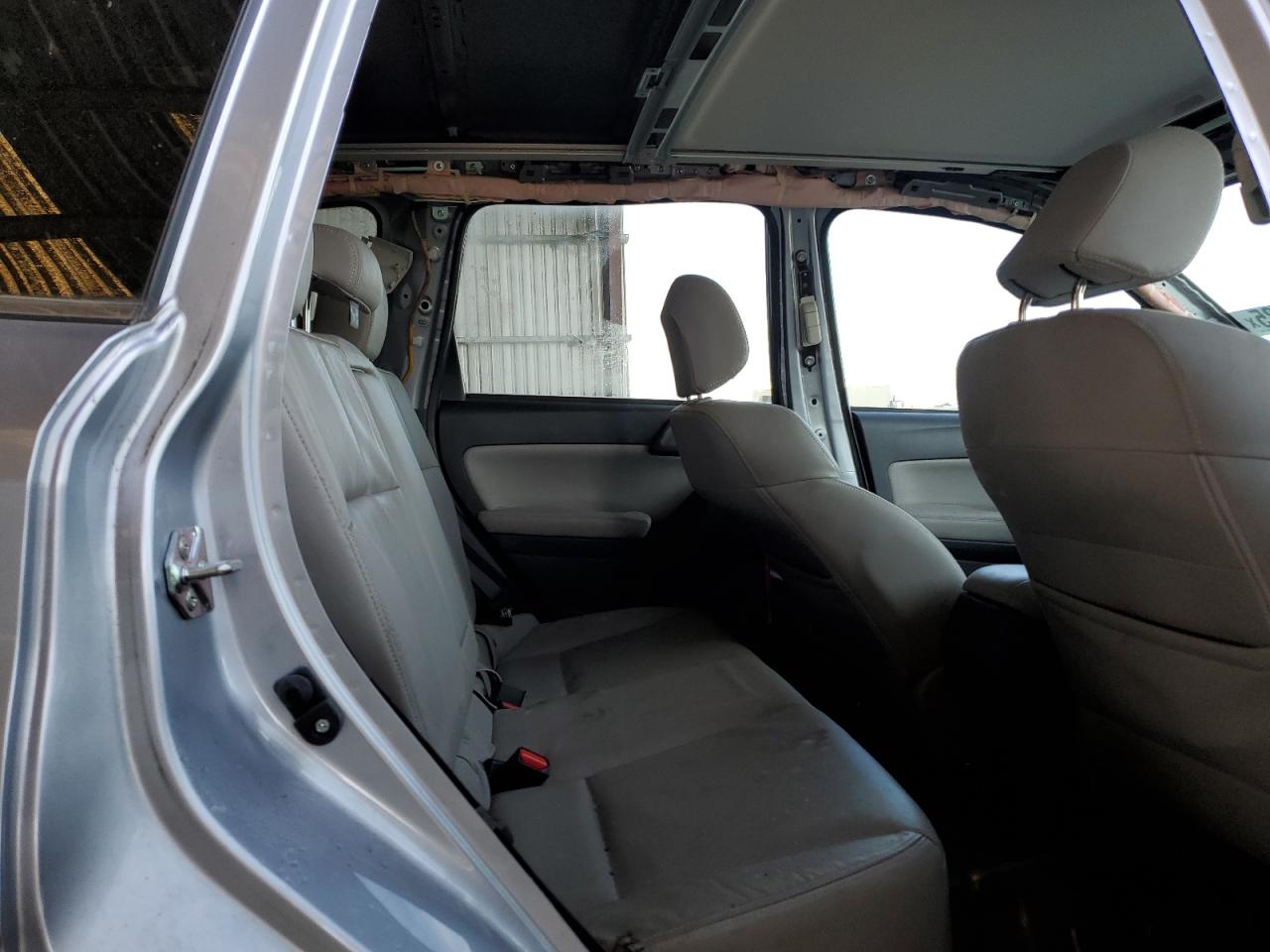 2015 Subaru Forester - Image 11