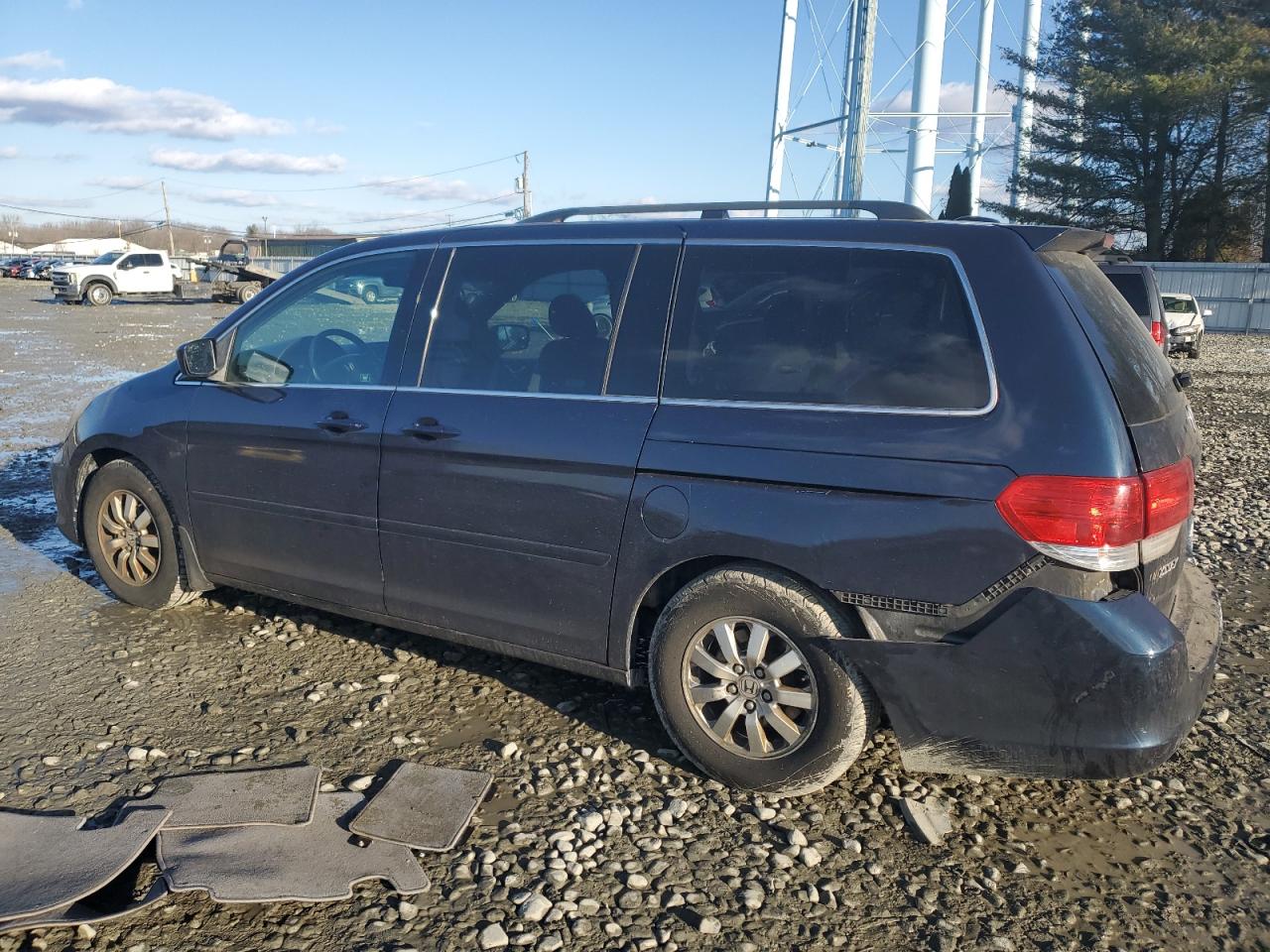 2009 Honda Odyssey - Image 2