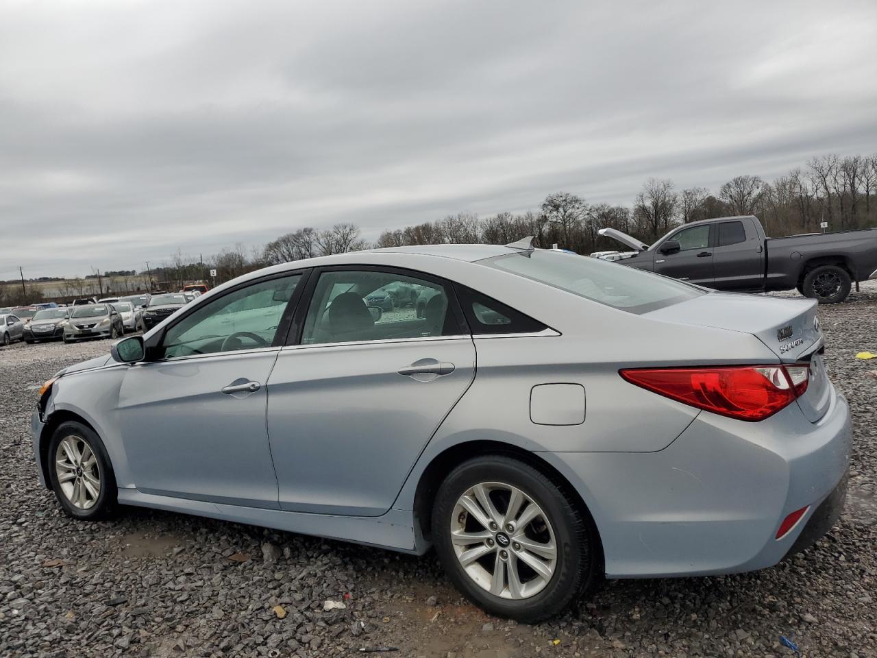 2014 Hyundai Sonata - Image 2