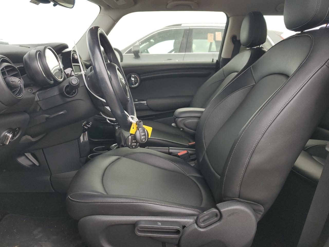 2015 MINI Cooper - Image 7