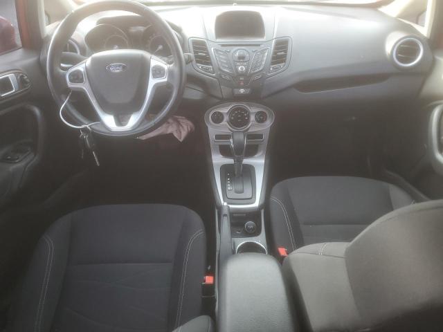 FORD FIESTA 2015 Красный