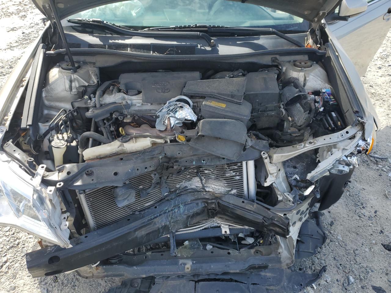 2013 Toyota Camry - Image 11