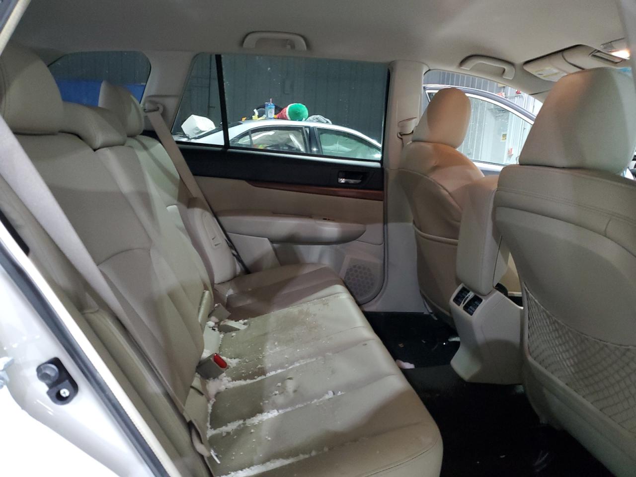 2013 Subaru Outback - Image 11