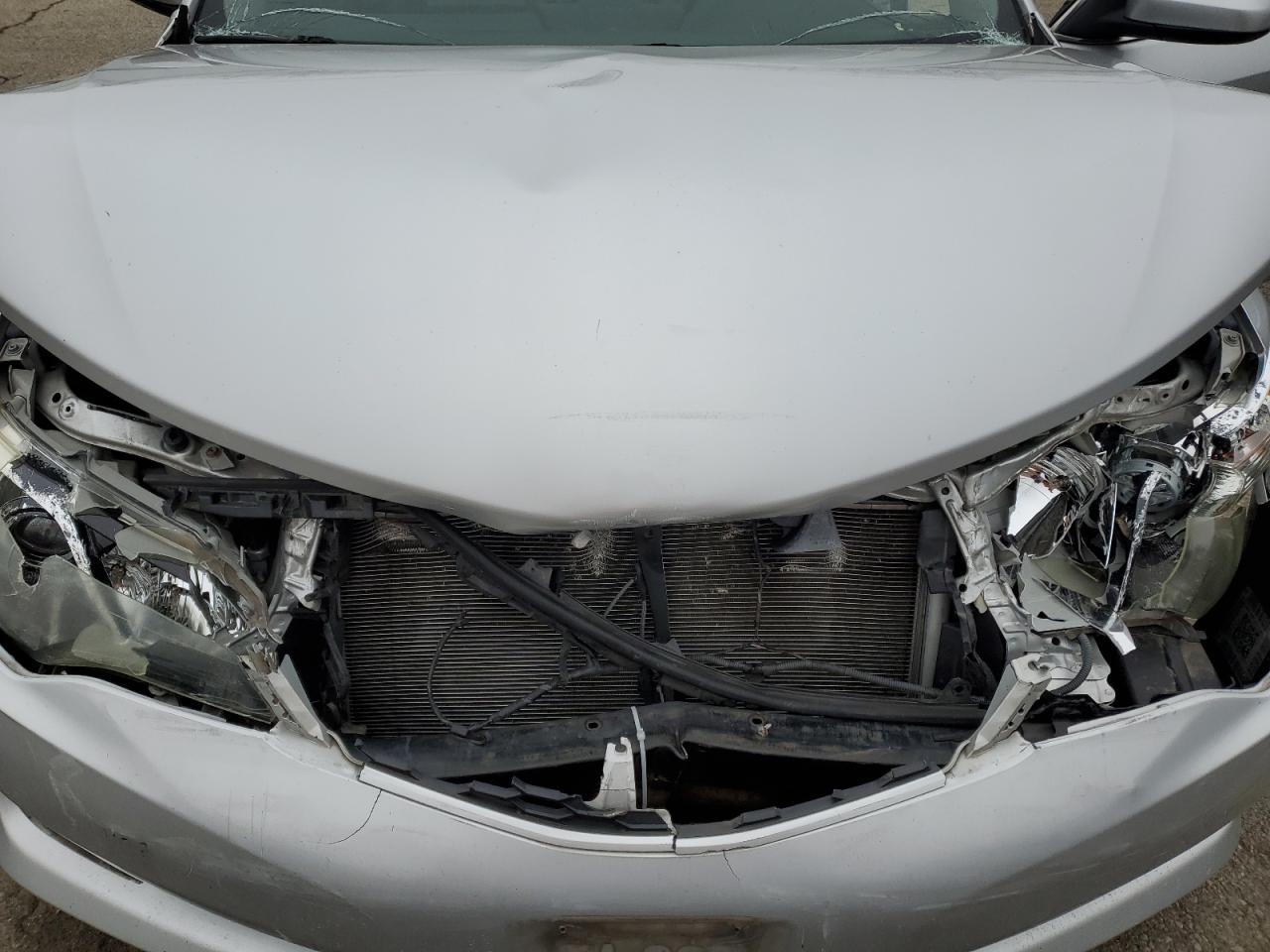 2014 Toyota Camry - Image 13