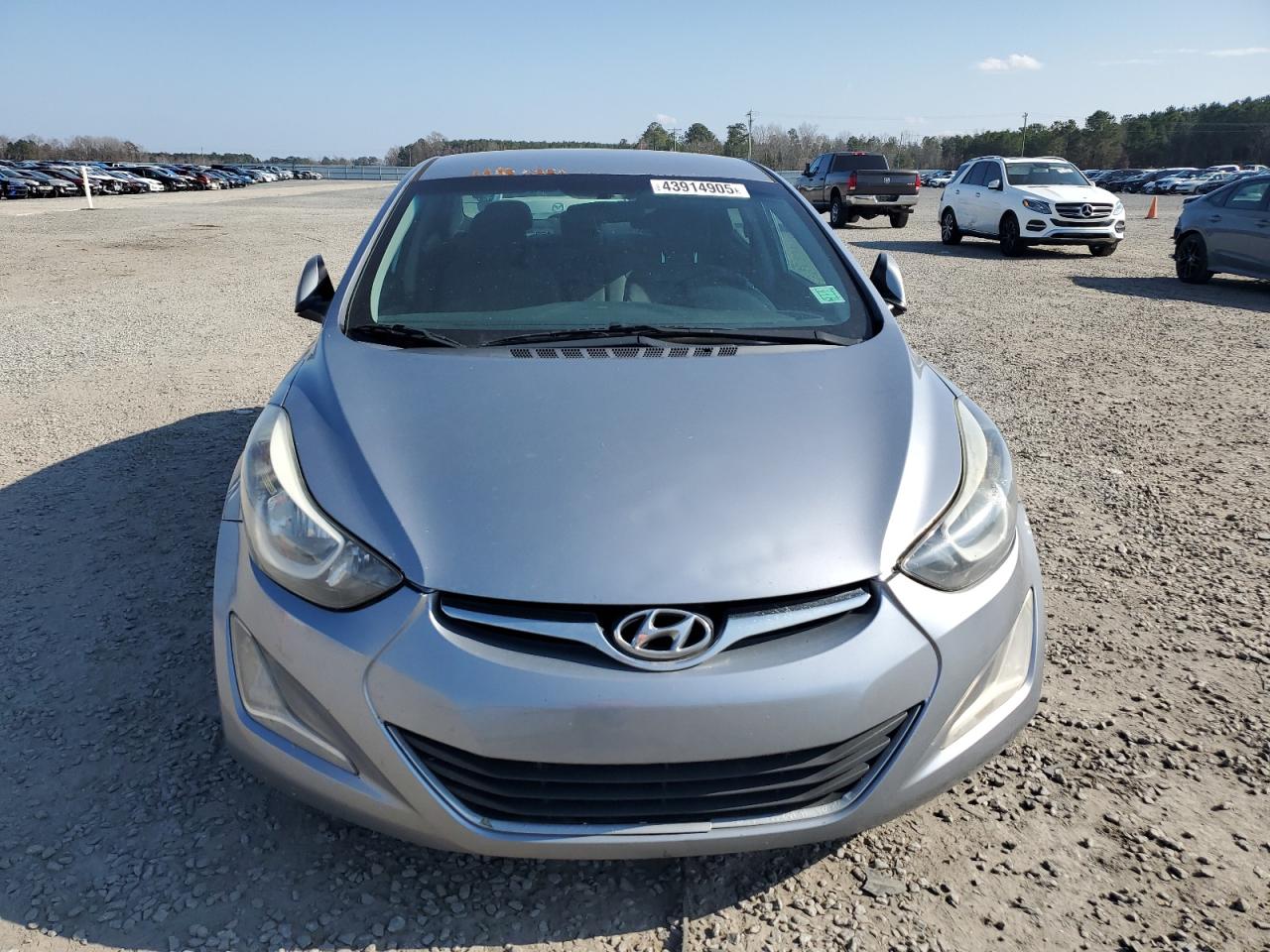 2016 Hyundai Elantra - Image 5