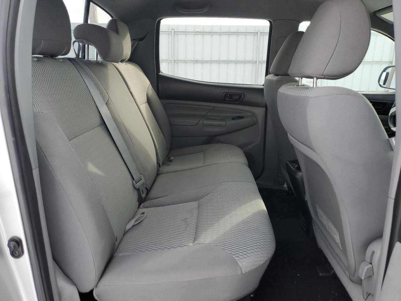 2013 Toyota Tacoma - Image 10