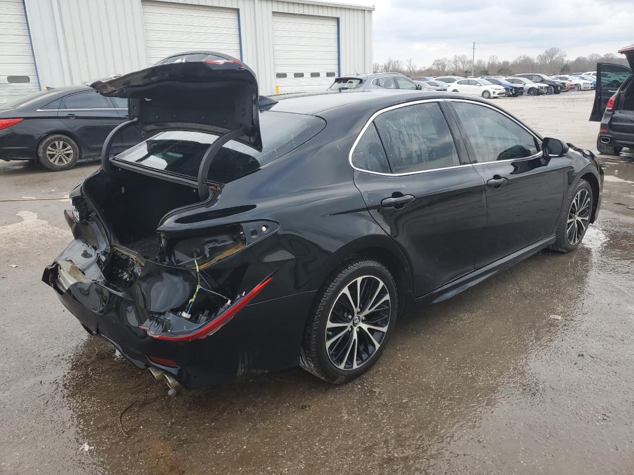 2019 Toyota Camry - Image 3