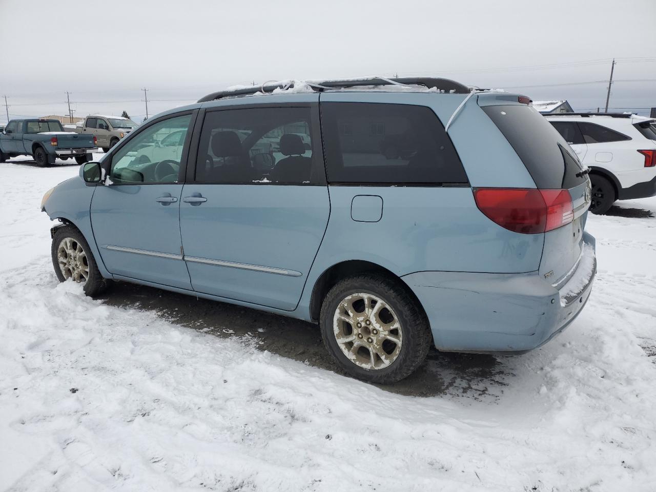 2005 Toyota Sienna - Image 2
