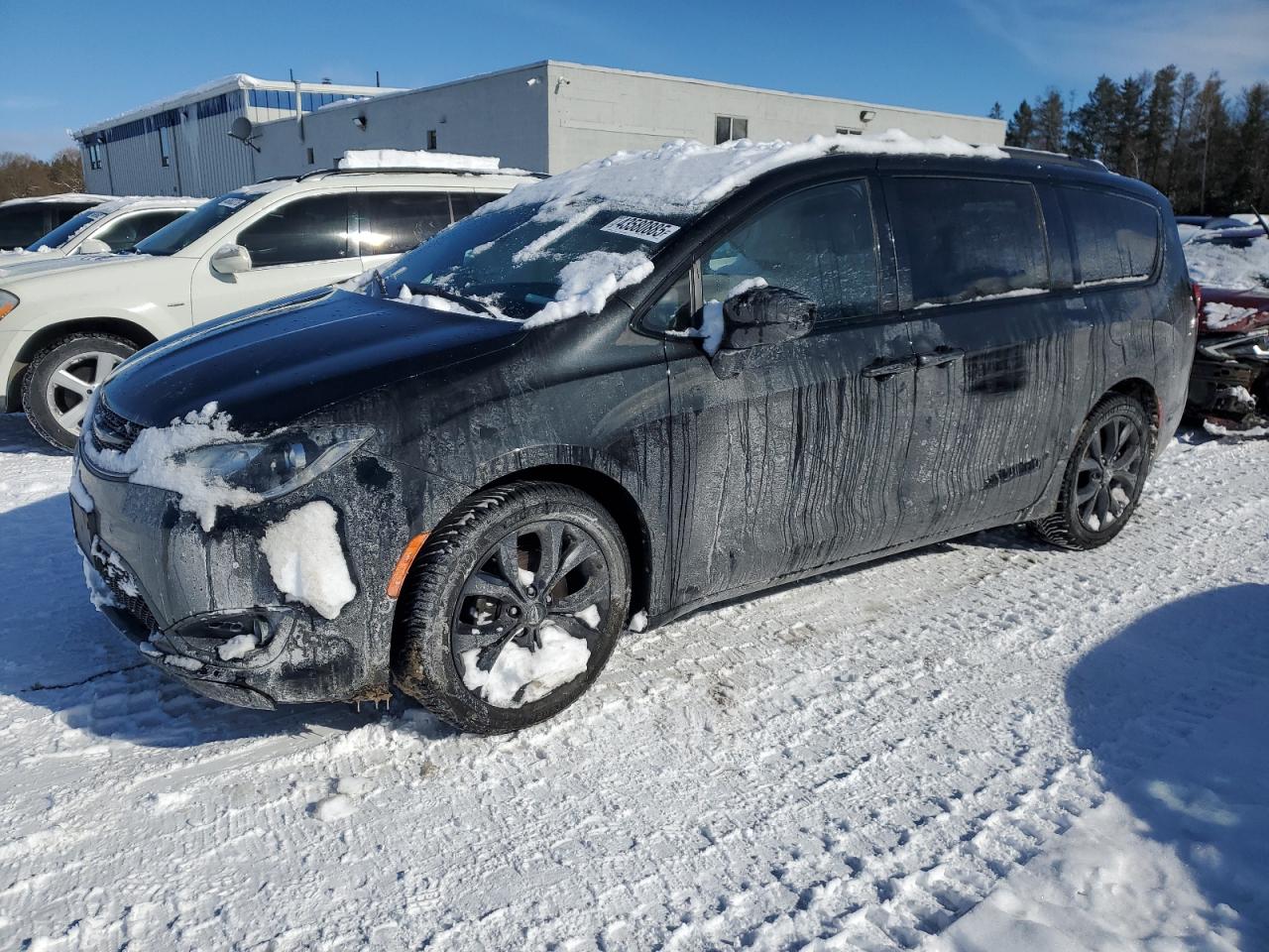 2018 Chrysler Pacifica - Image 1