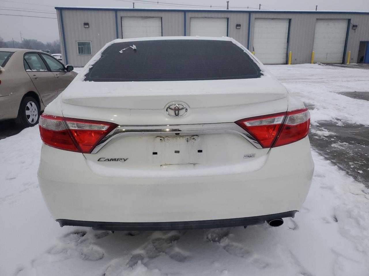 2016 Toyota Camry - Image 6