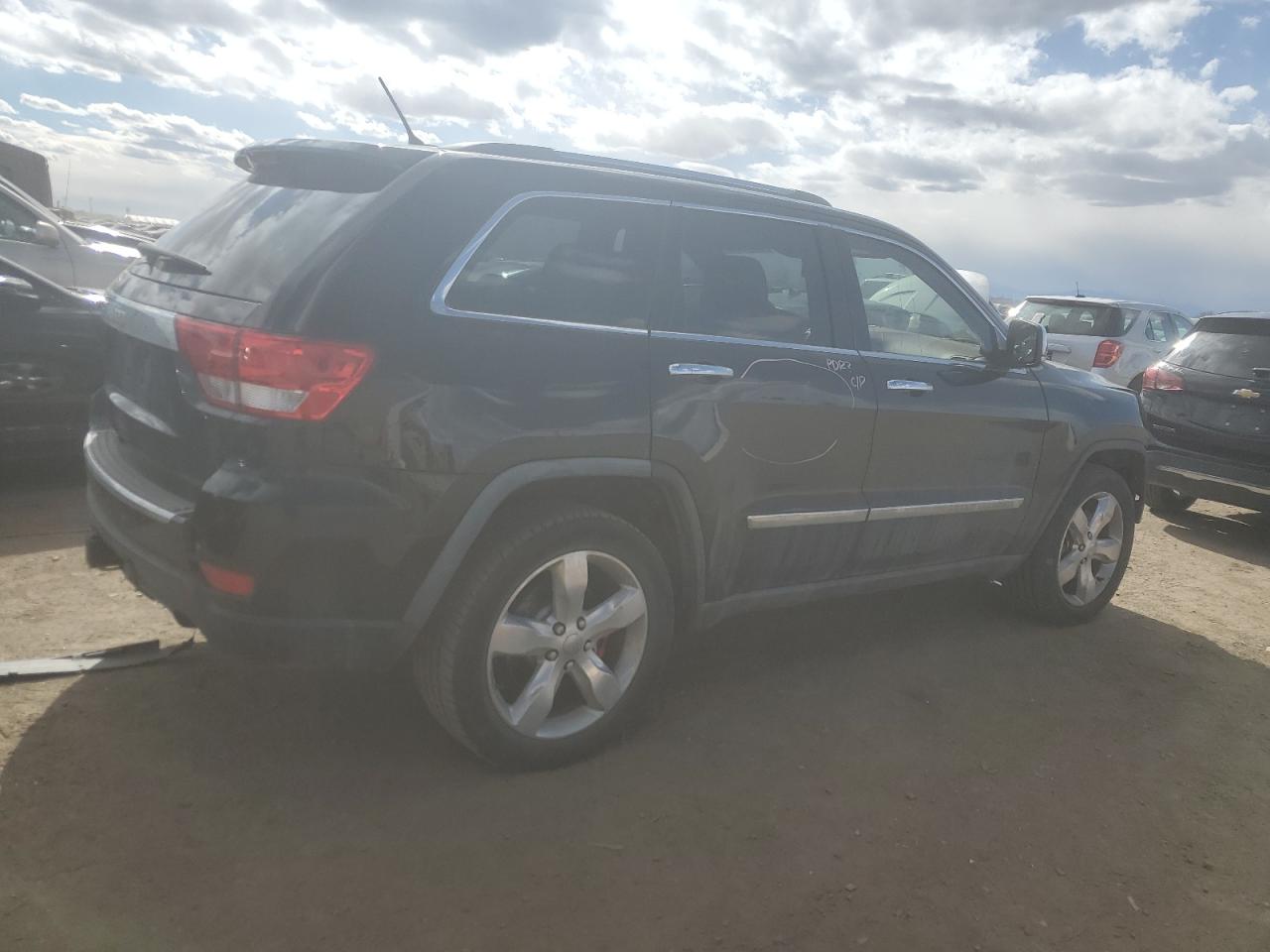 2011 Jeep Grand Cherokee - Image 3