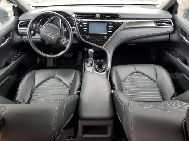  TOYOTA CAMRY 2018 Srebrny