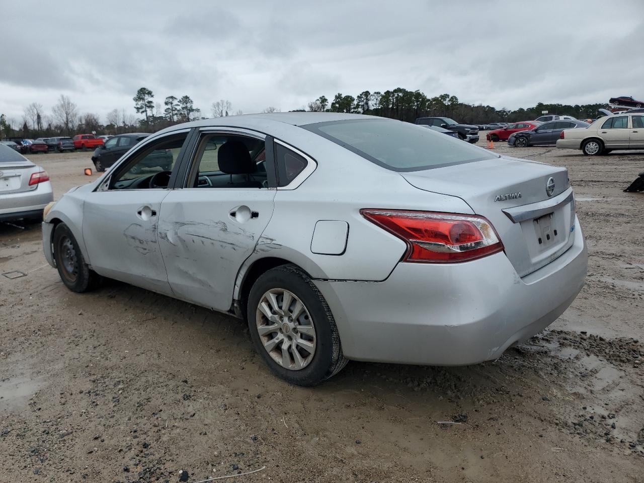 2013 Nissan Altima - Image 2