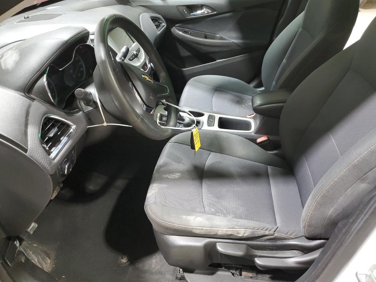 2018 Chevrolet Cruze - Image 7