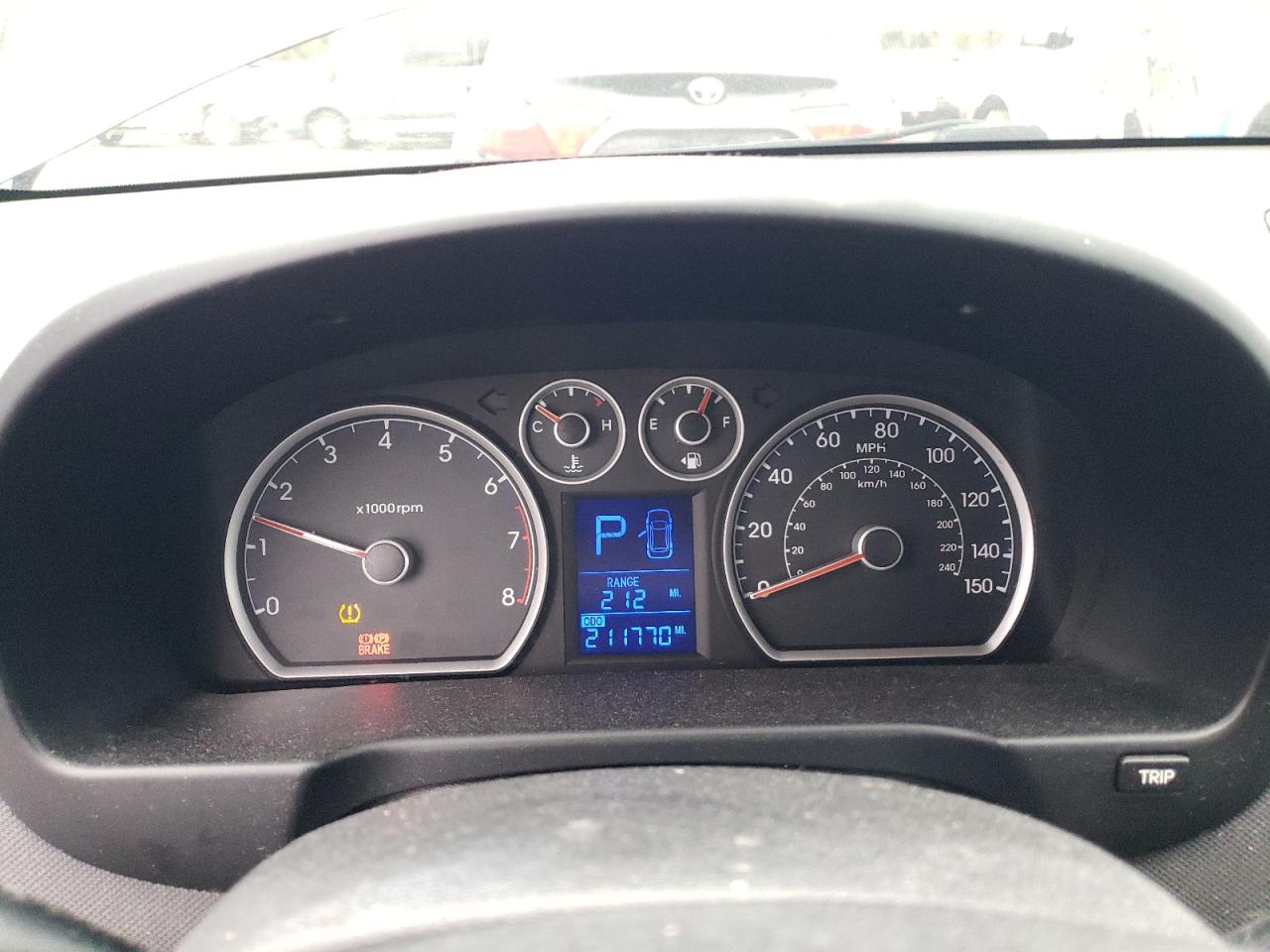 2011 Hyundai Elantra - Image 9