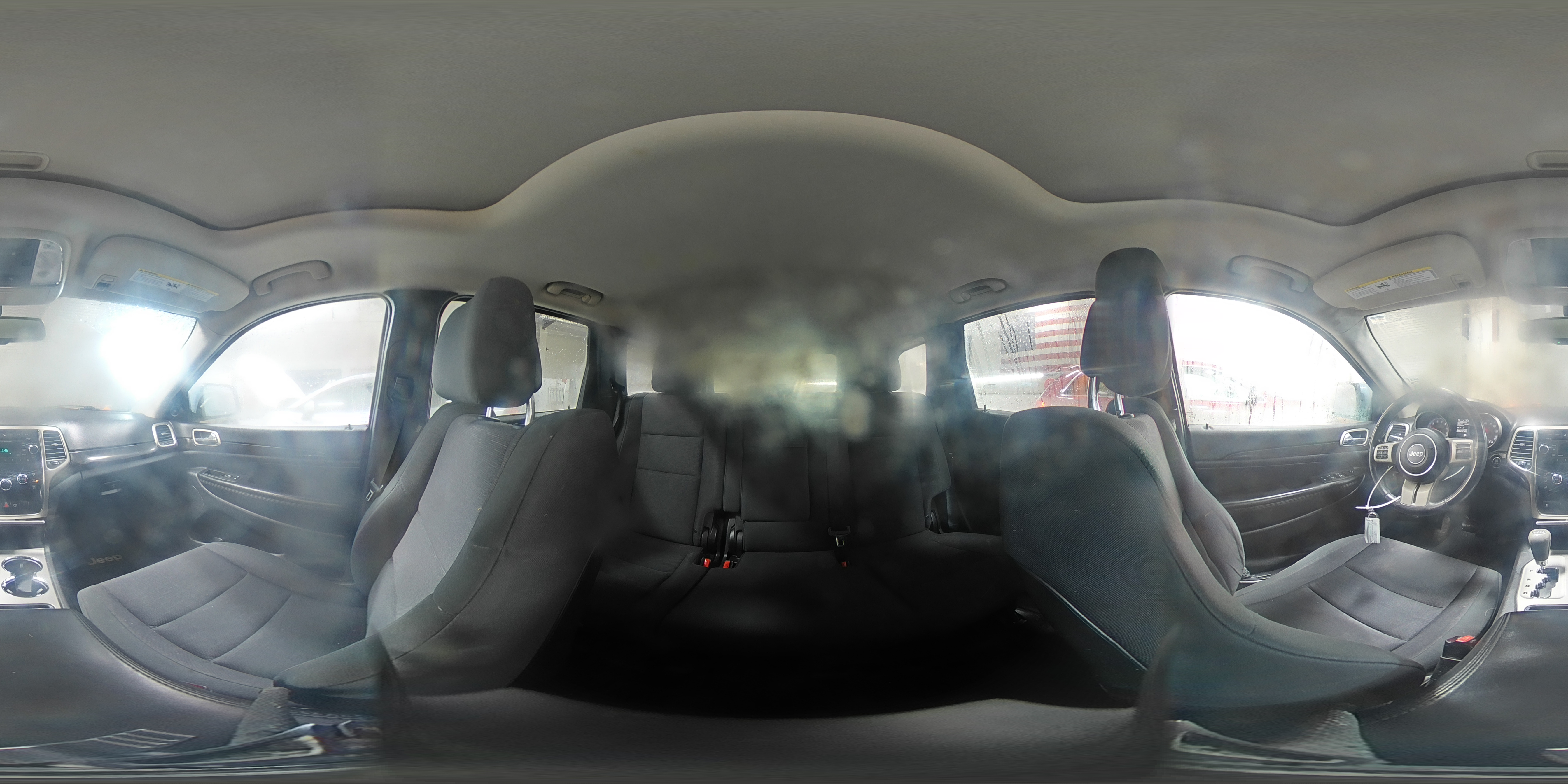 2013 Jeep Grand Cherokee - Image 15