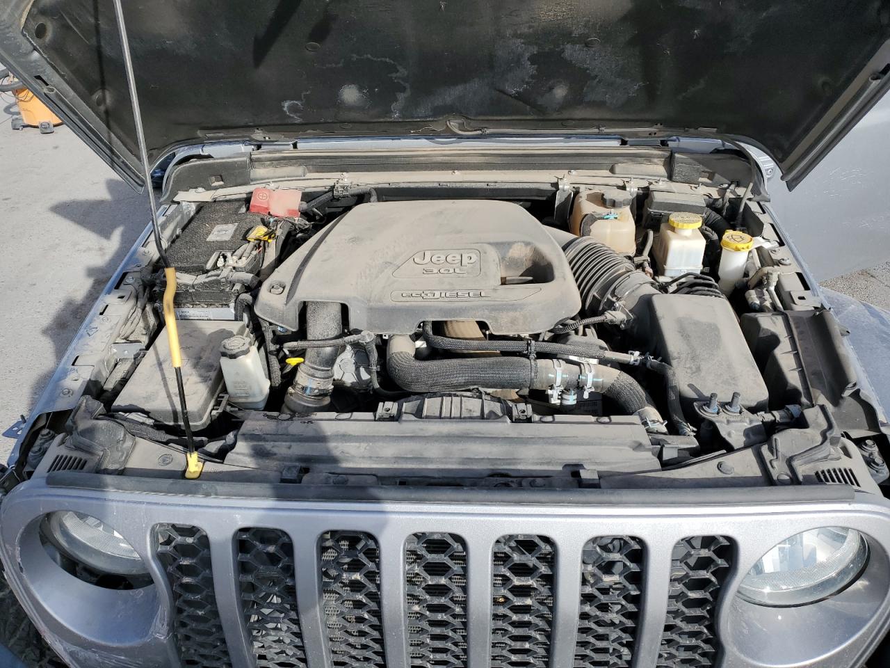 2021 Jeep Gladiator - Image 13
