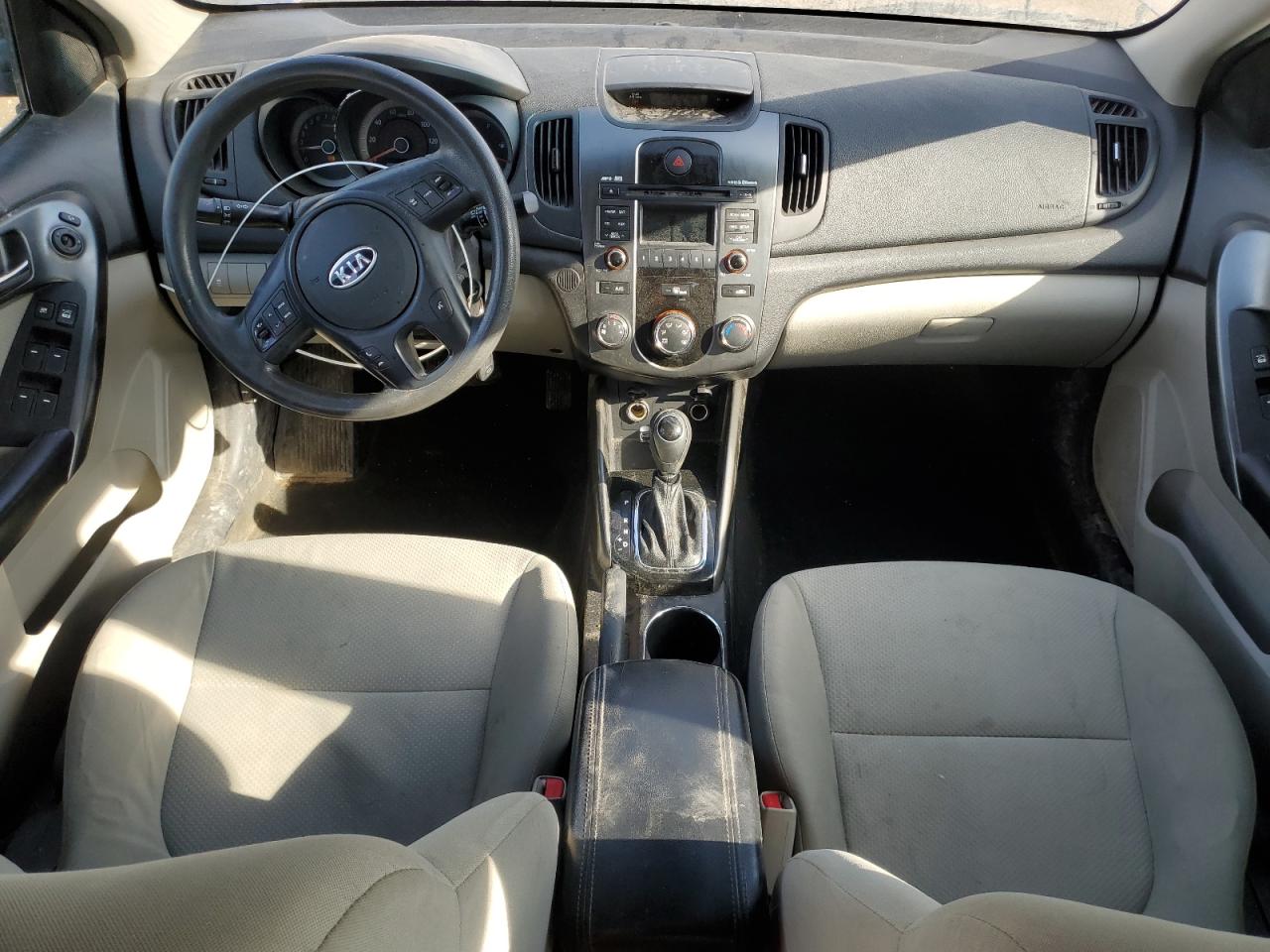 2013 Kia Forte - Image 8