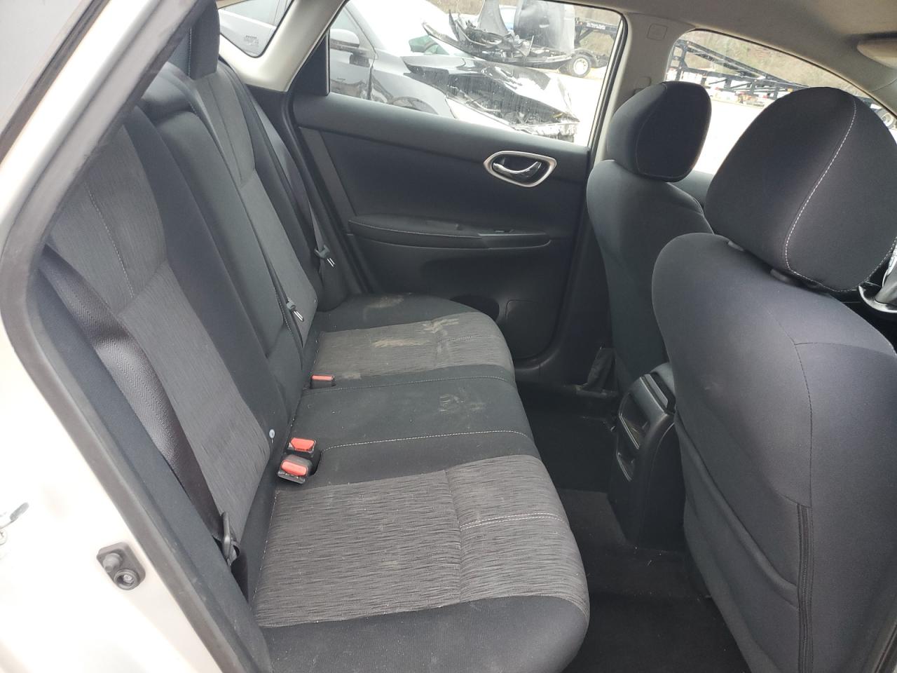 2015 Nissan Sentra - Image 10