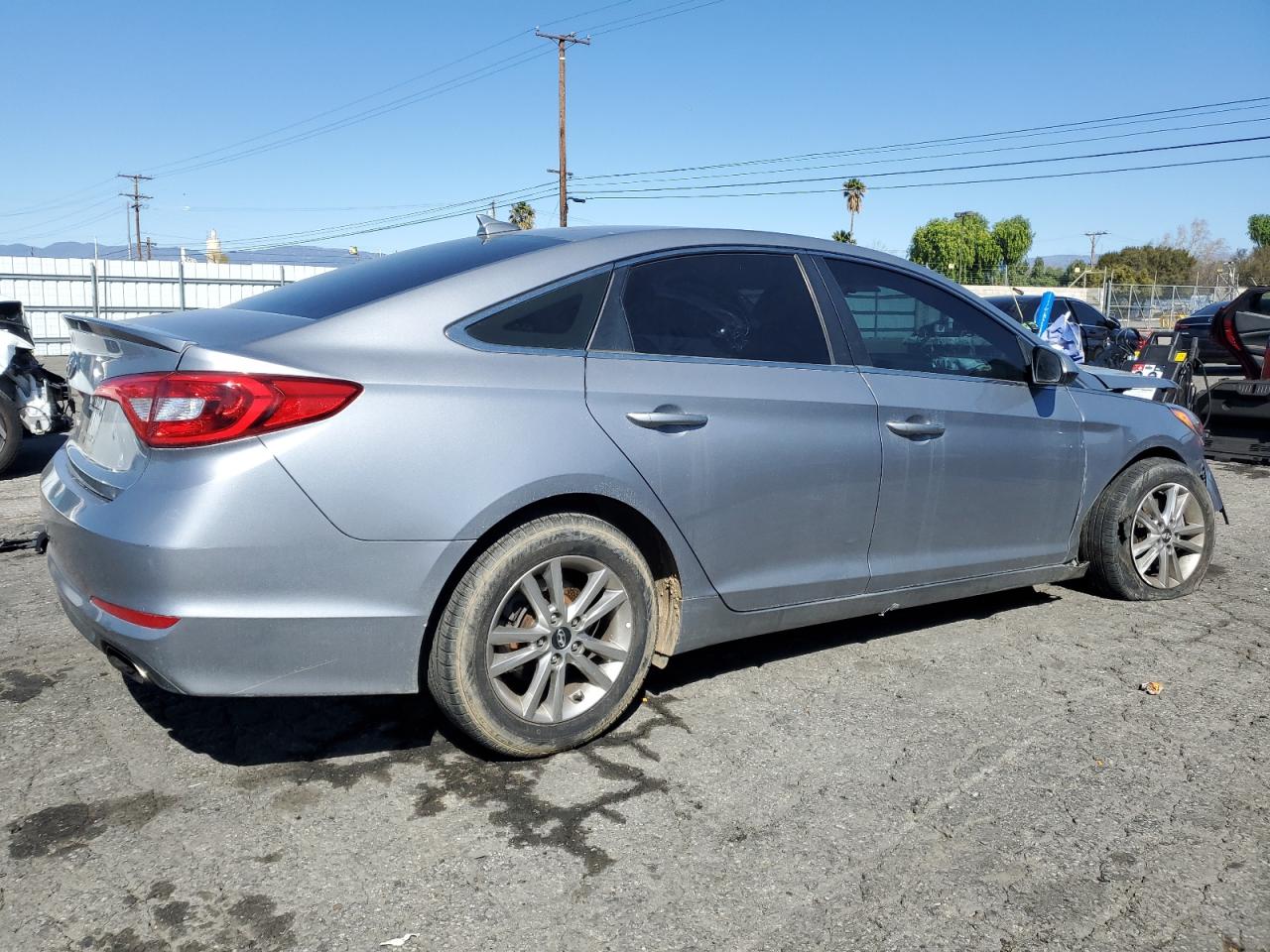 2017 Hyundai Sonata - Image 3
