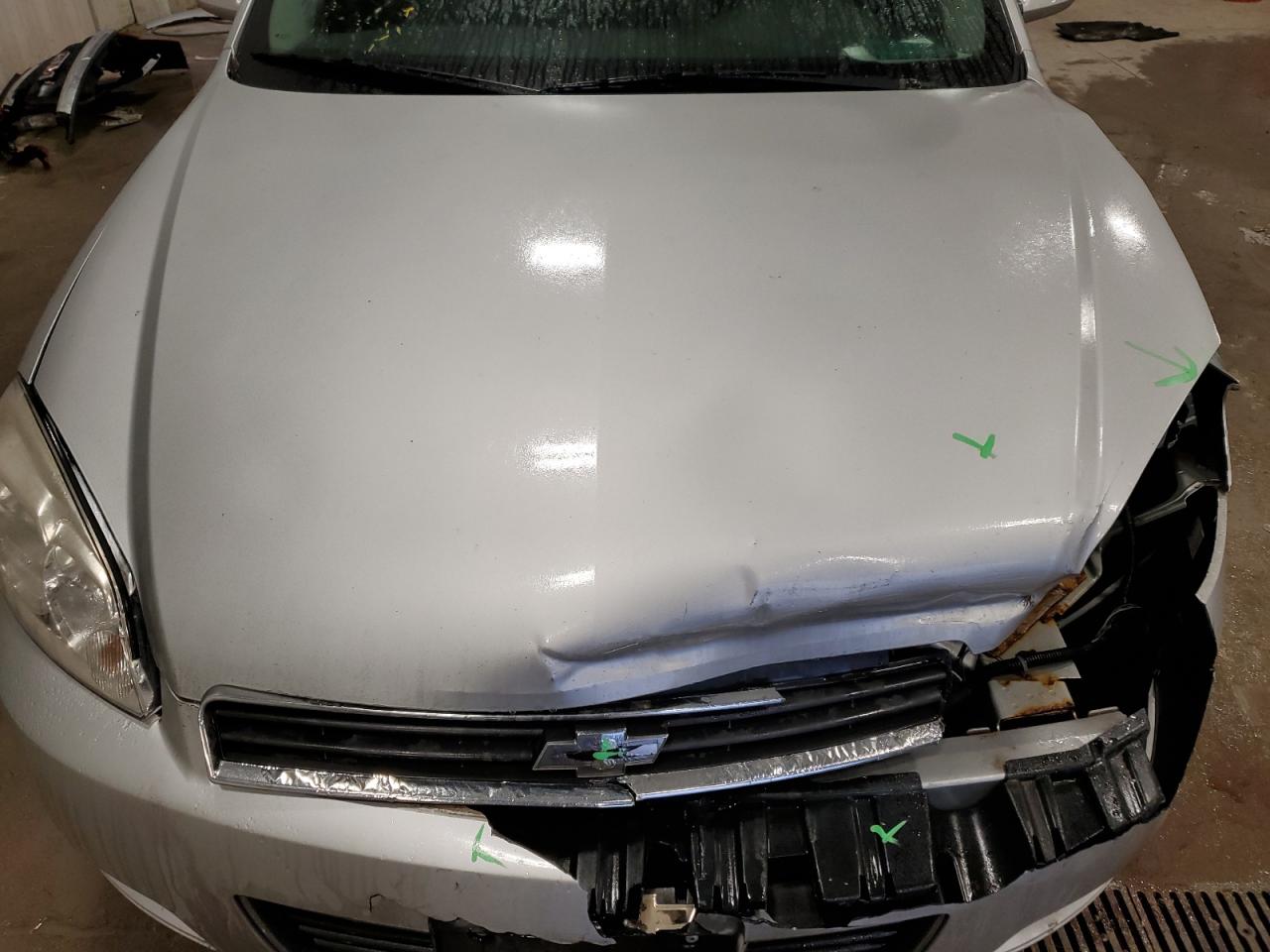 2009 Chevrolet Impala - Image 11