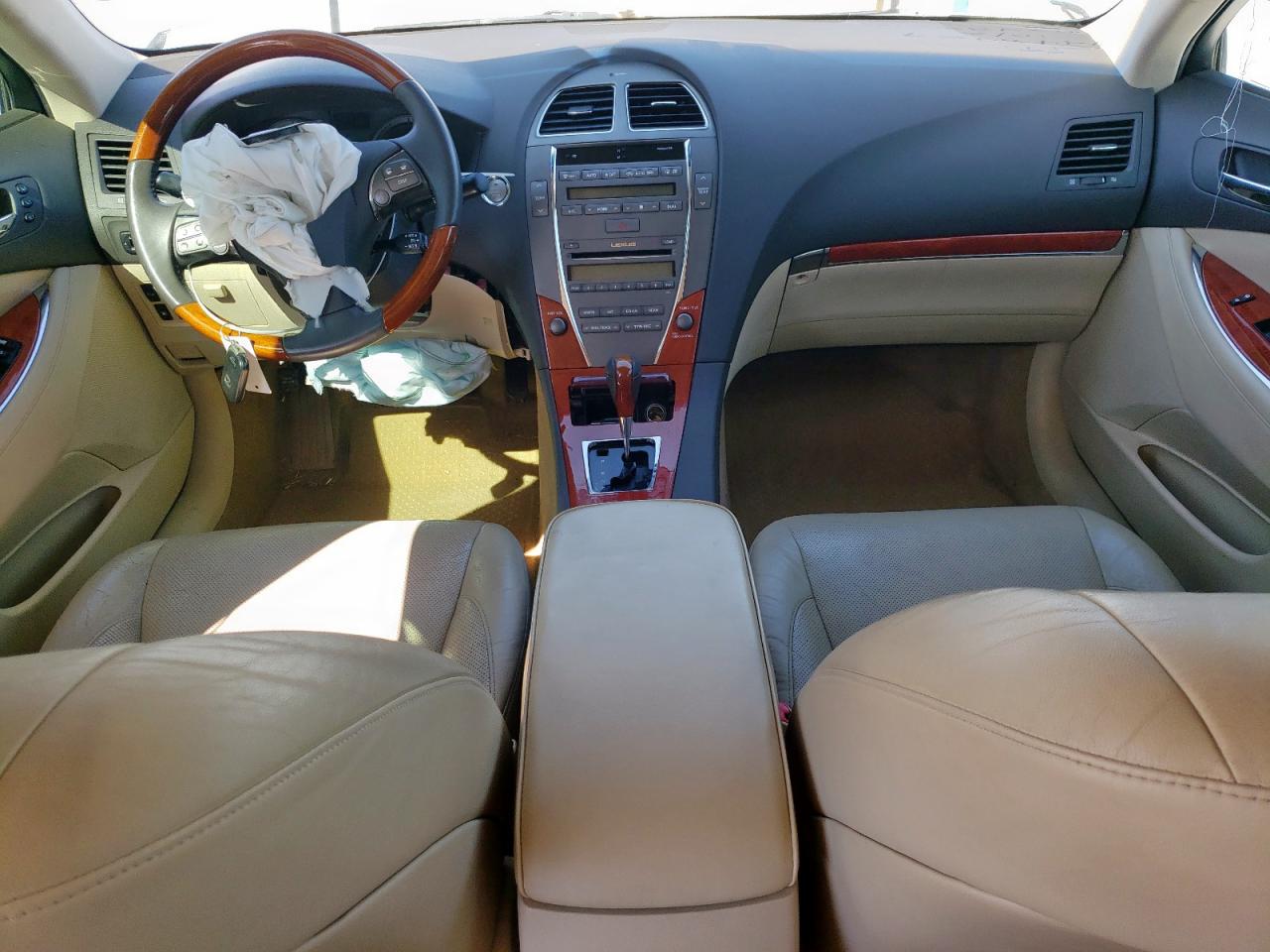 2011 Lexus ES - Image 8