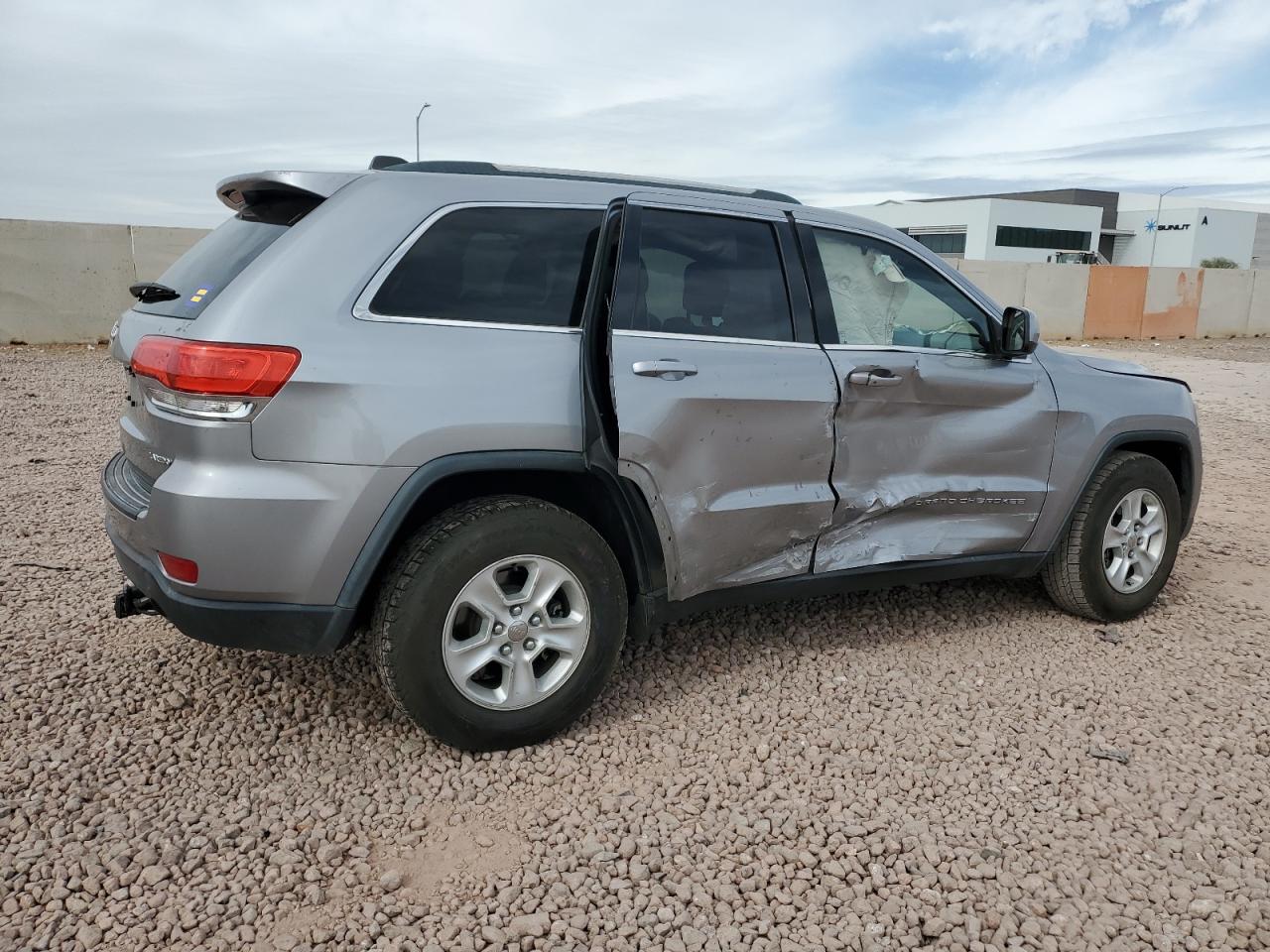2015 Jeep Grand Cherokee - Image 3