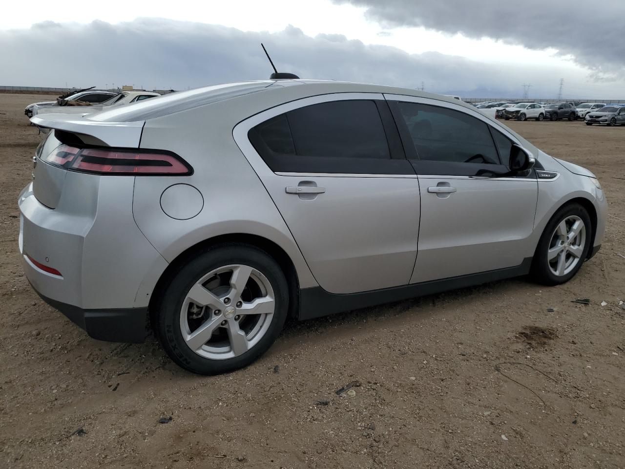 2015 Chevrolet Volt - Image 3