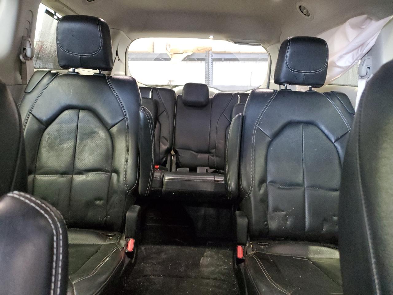 2022 Chrysler Pacifica - Image 10