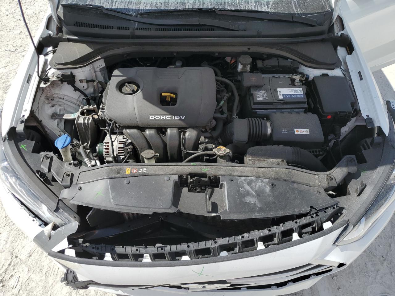 2018 Hyundai Elantra - Image 11