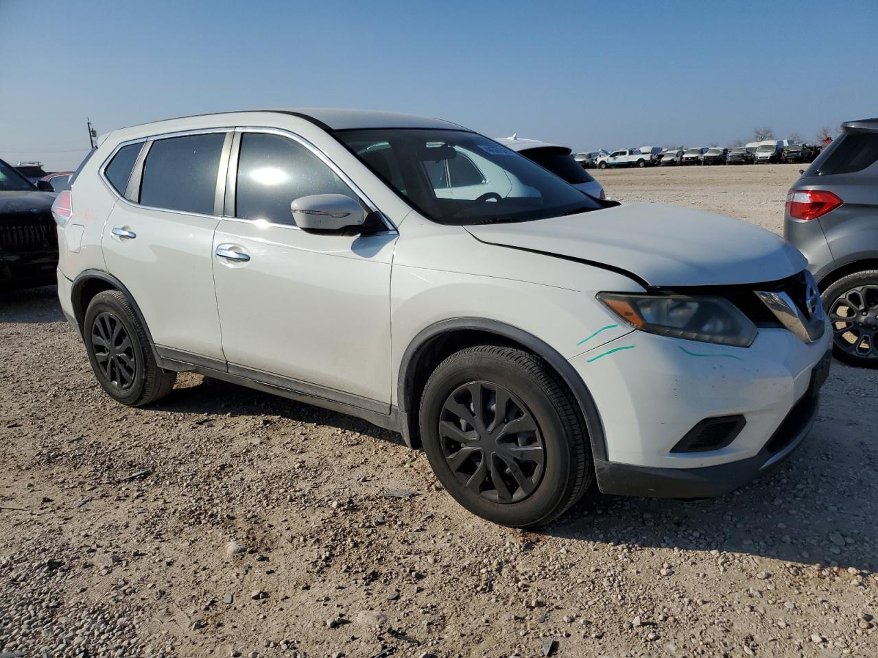 2015 Nissan Rogue - Image 4