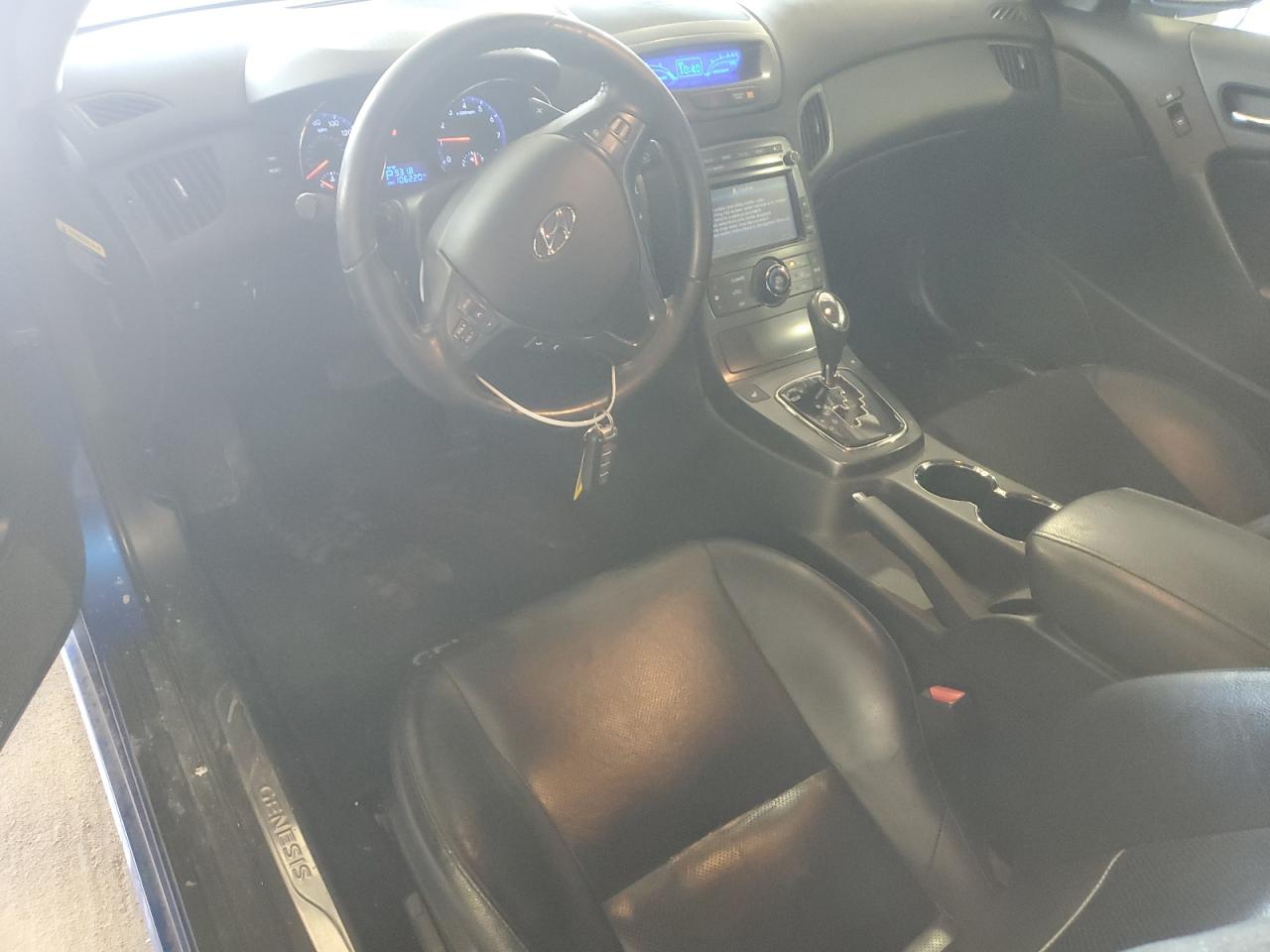 2012 Hyundai Genesis - Image 8