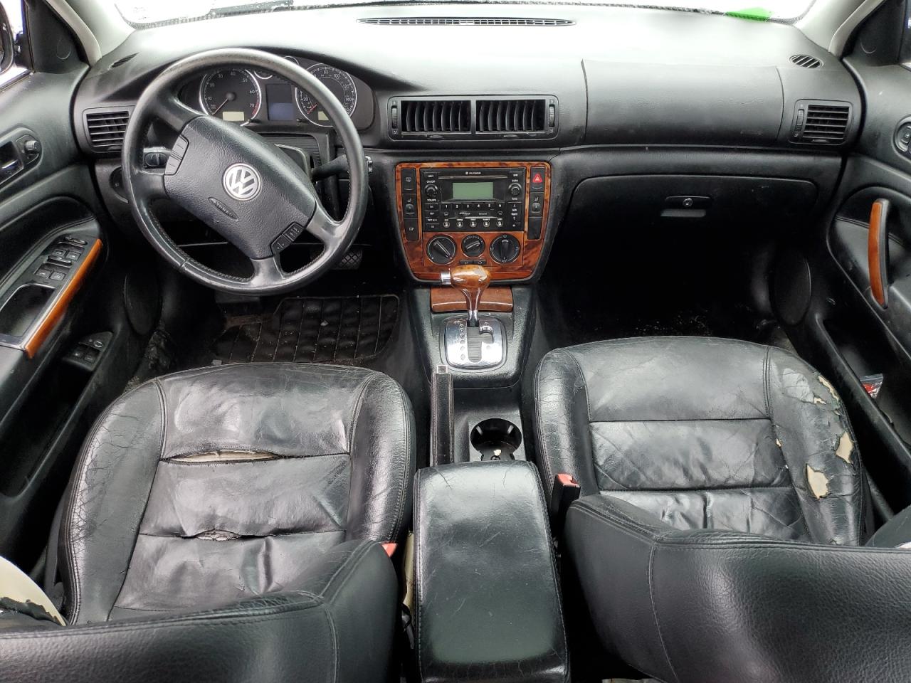 2003 Volkswagen Passat - Image 8