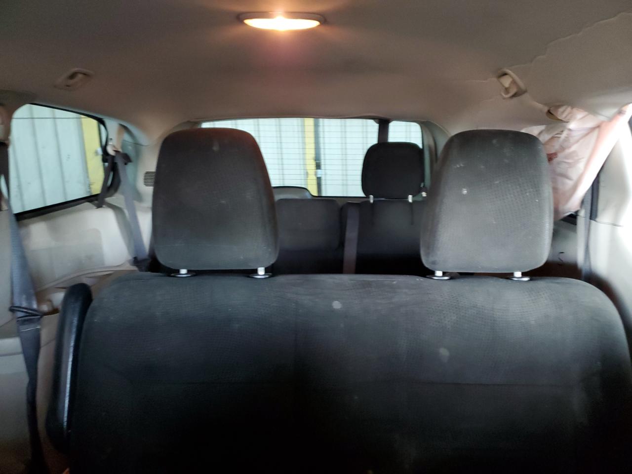 2015 Dodge Caravan - Image 10