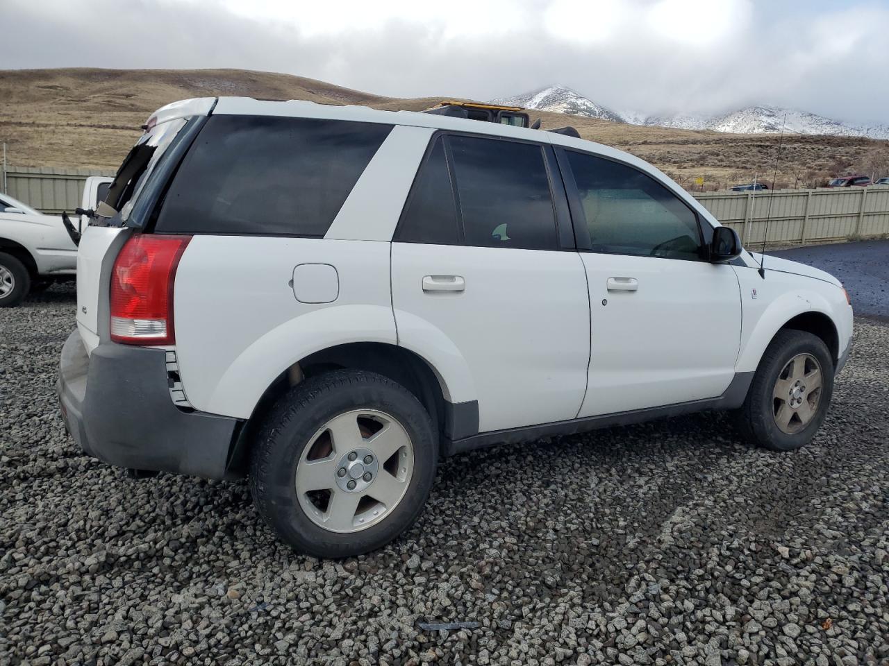 2004 Saturn VUE - Image 3