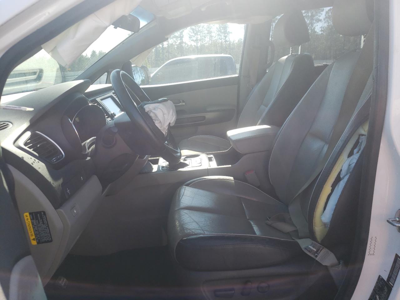 2017 Kia Sedona - Image 7