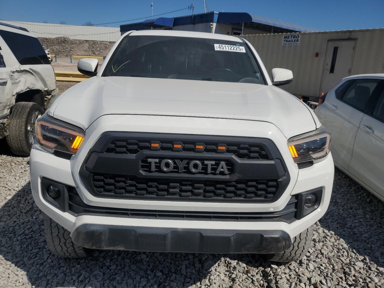 2017 Toyota Tacoma - Image 5