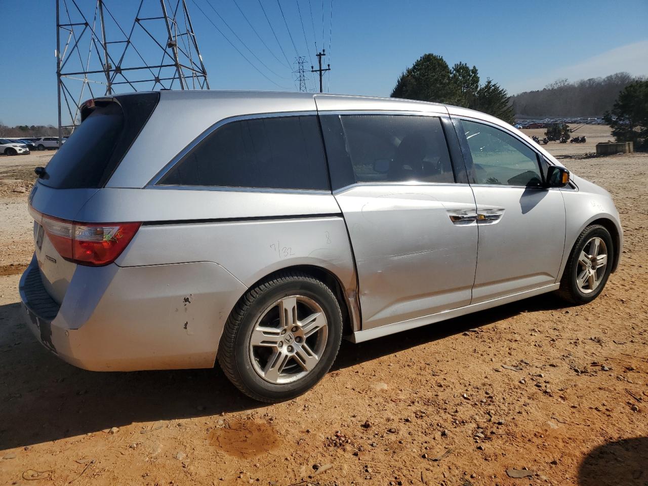 2011 Honda Odyssey - Image 3
