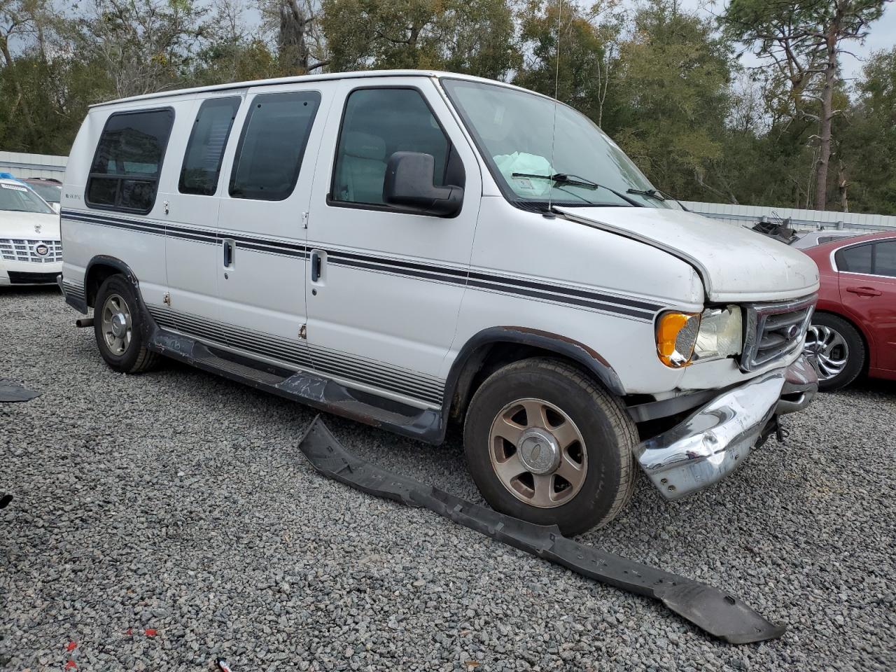 2005 Ford Econoline - Image 4