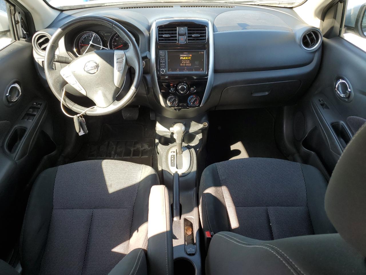3N1CN7AP1KL817165 NISSAN VERSA 2019