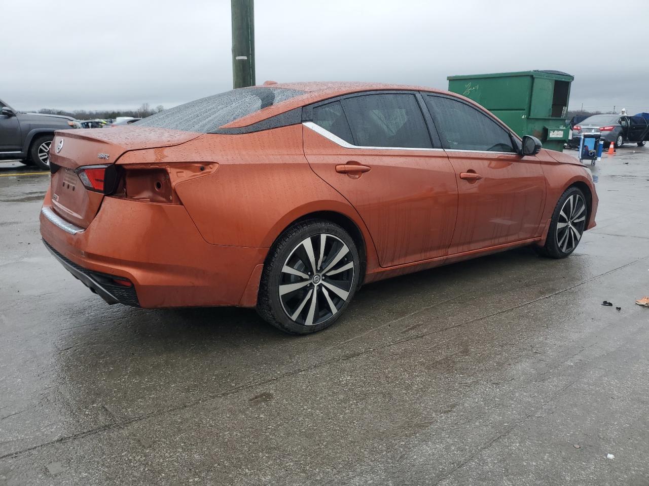 2021 Nissan Altima - Image 3