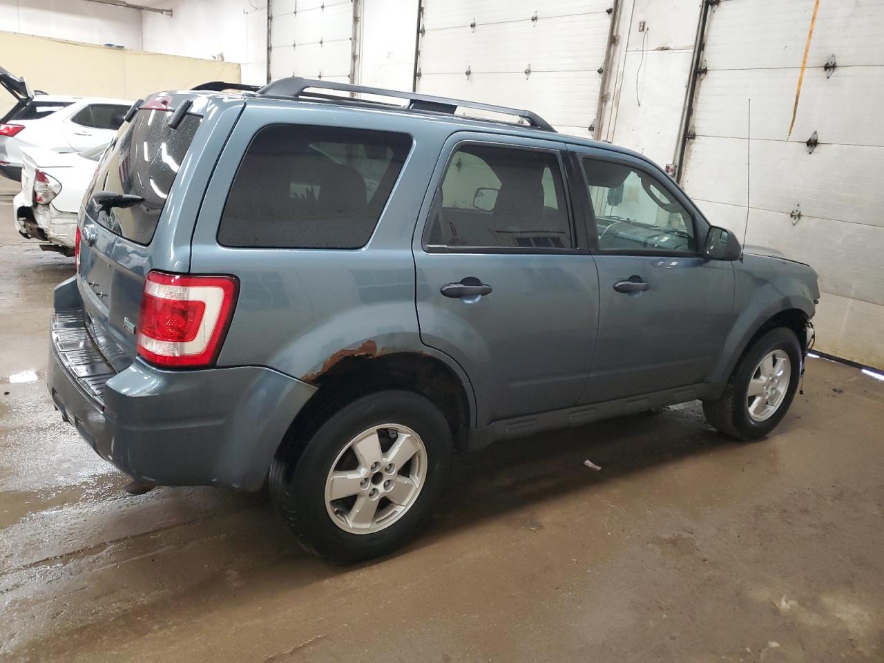 2010 Ford Escape - Image 3